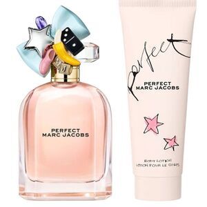 Marc Jacobs Perfect Eau de
Parfum Set - A Tribute to Self-Love